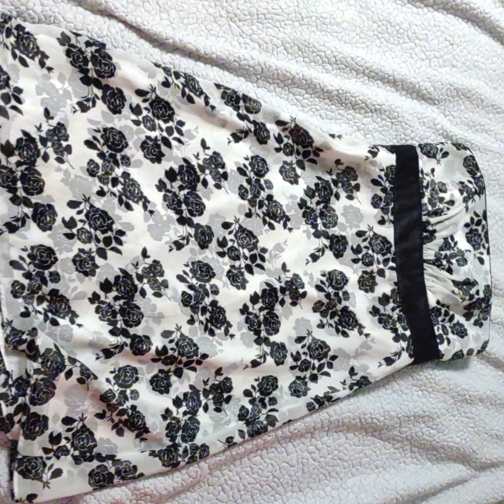 A beautiful black and white dress